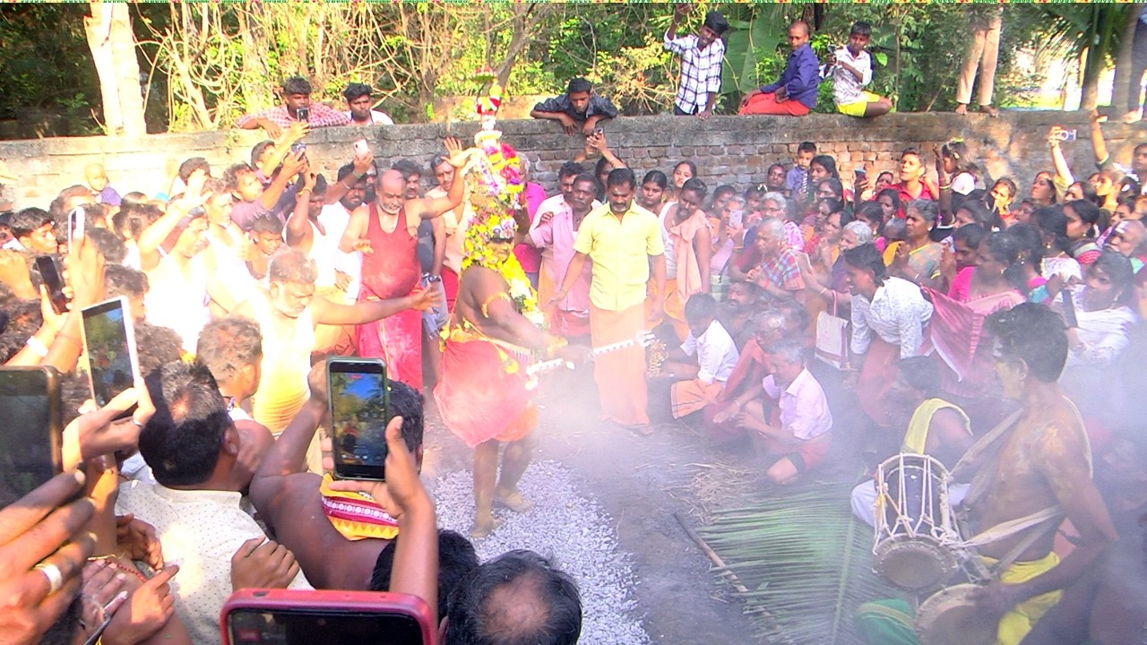 மன்னார்குடி வாணக்கார தெரு அருள்மிகு ஸ்ரீ காளியம்மன் ஆலய மதியம் நடைபெற்ற சக்தி தீமிதியல் - 2026