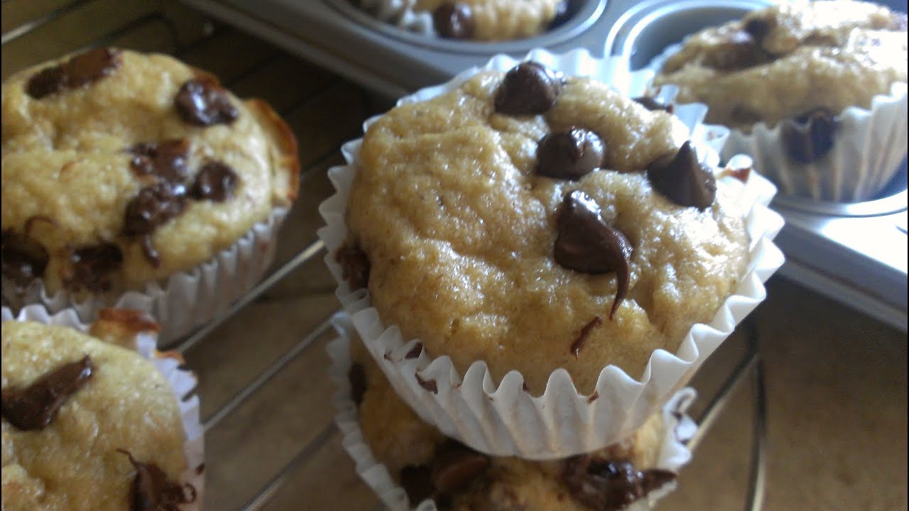 How to Make Banana Oat Yogurt Muffins