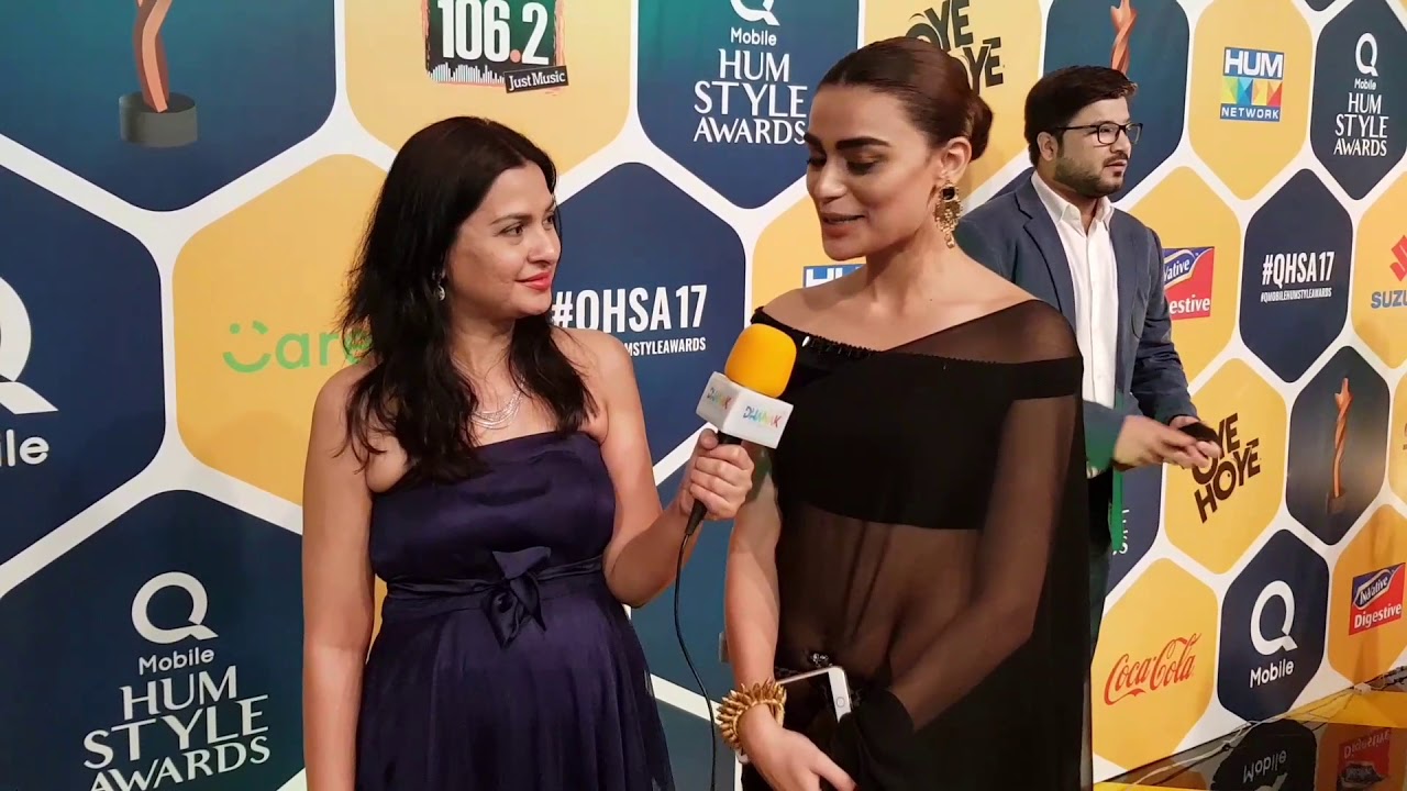 Sadaf Kanwal wears Black Saree at the Red Carpet of Hum Style Awards