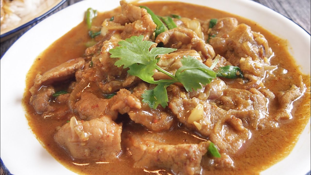 Quick & Easy Curry Pork Stir-Fry 煮炒咖喱猪肉 Singapore Zichar Recipe