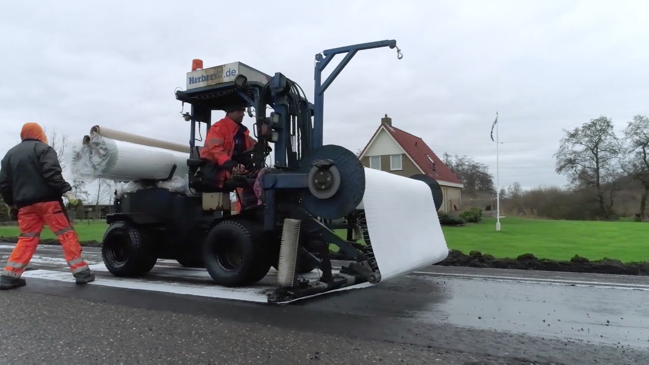 Installation instructions Fortifix® - Steel-based crack preventing asphalt reinforcement