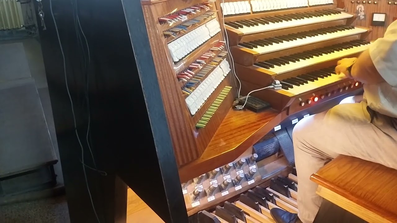 Piekary Śląskie Bazylika - O, Piekarska nasza Pani + Improwizacja - Organista Pan Jan Hampel