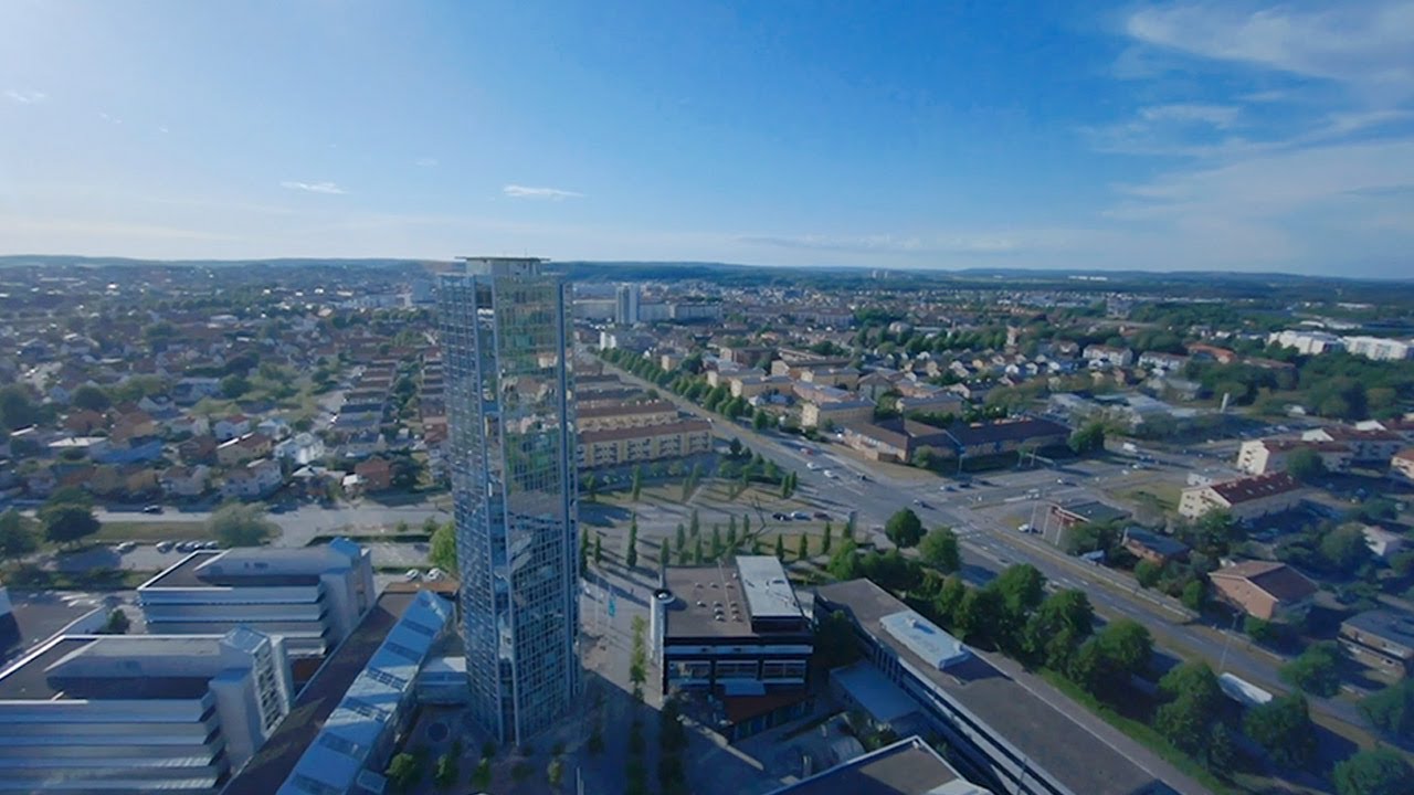 Guided campus tour at Halmstad University from above