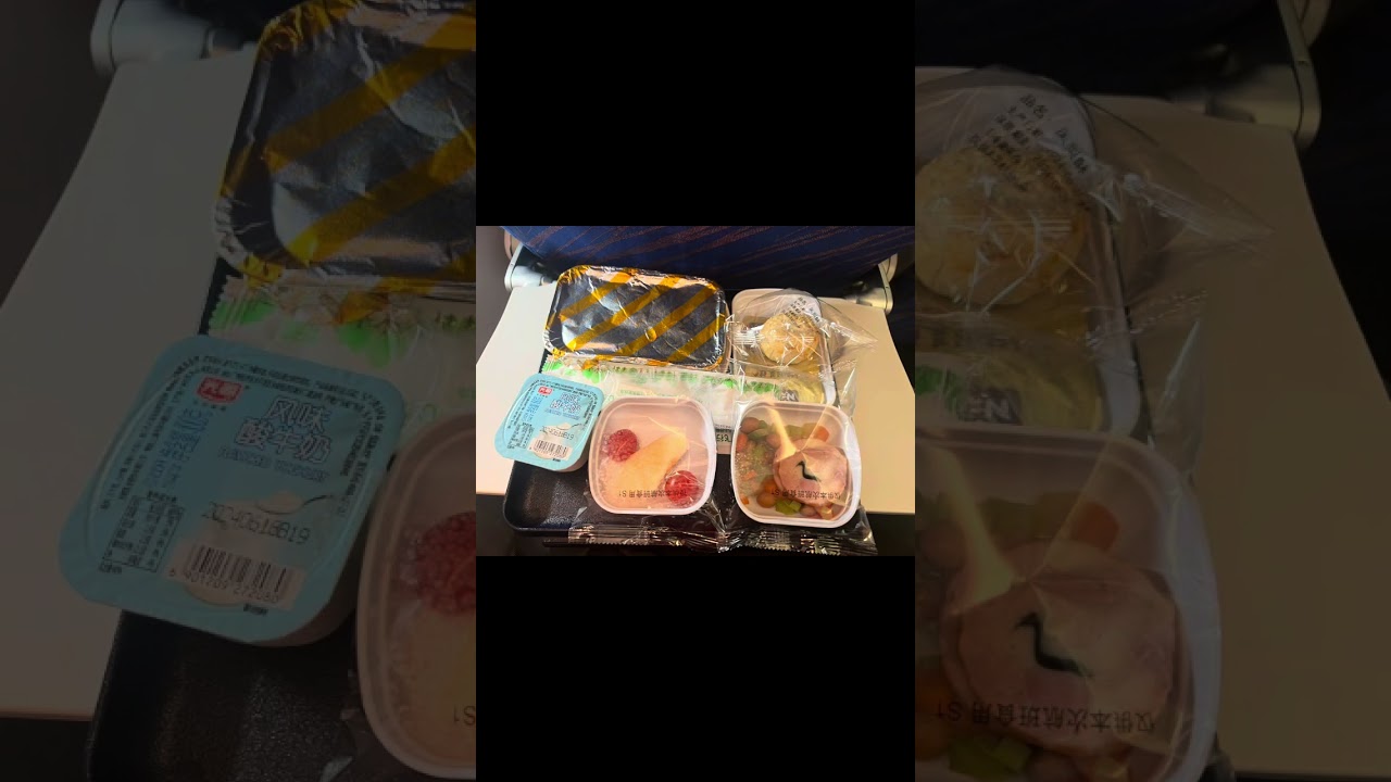 Bay Bắc Kinh qu&aacute; cảnh Quảng Ch&acirc;u từ Hồ Ch&iacute; Minh | CZ6090 CZ3099