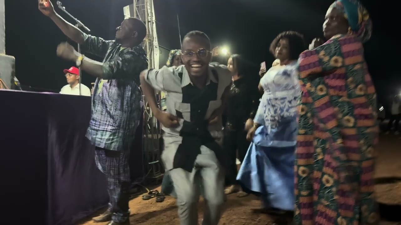 Oumou Sangare à KALANA
