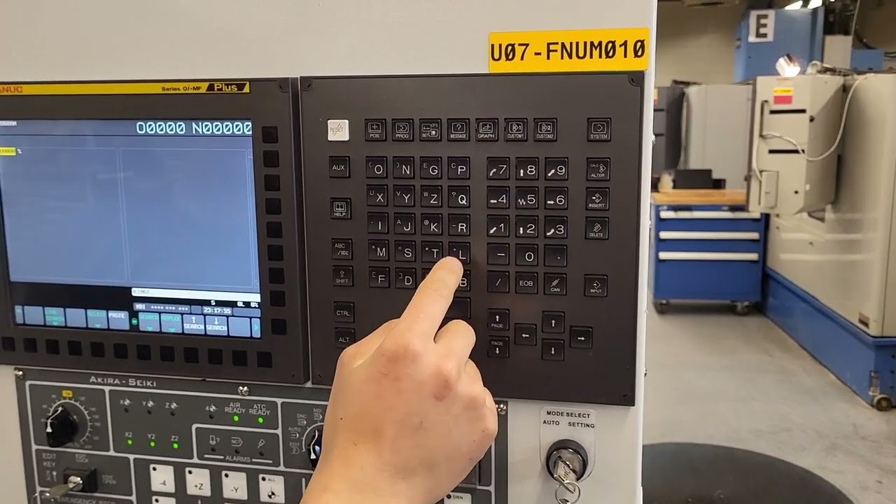 Changement d'outils sur la Akira Seiki