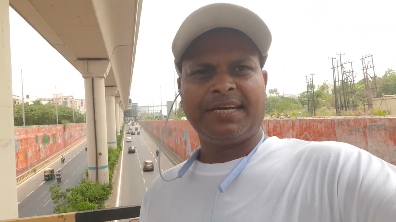 Sec 61@noida Metroflyover
