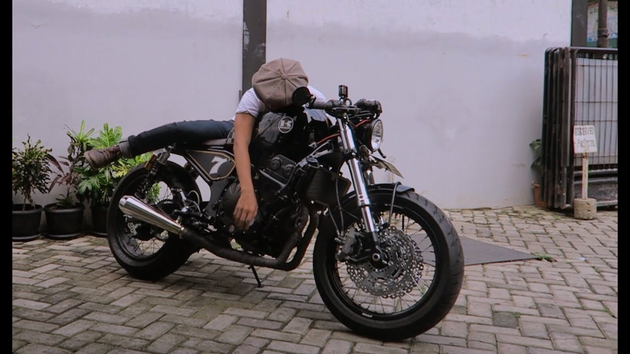 MotoVLog - Kawasaki ER6N Cafe Racer