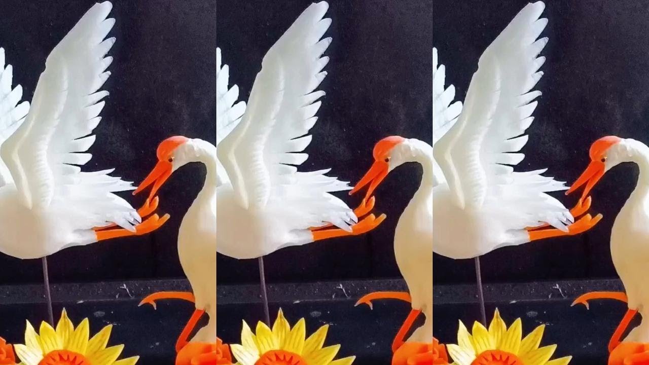 Chao Shu's Creative Crane-shaped Design