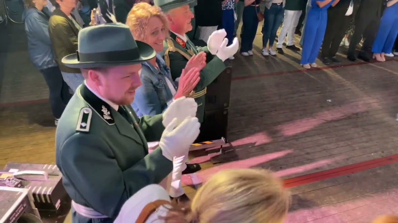 Königstanz beim Letter Berger Schützenverein 2024 König Jens Peters Königin Sonja Perick