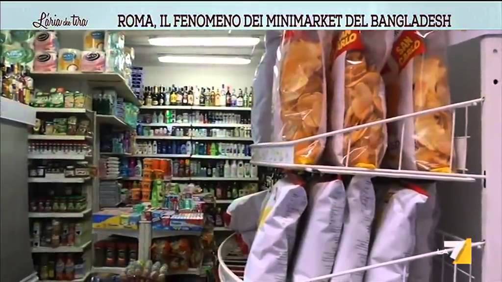 Roma, il fenomeno dei minimarket del Bangladesh