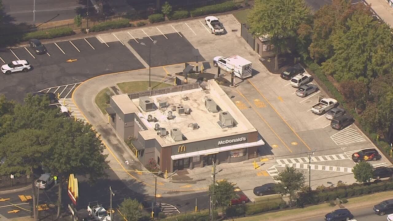Police investigating stabbing call near north Charlotte drive-thru | WSOC-TV