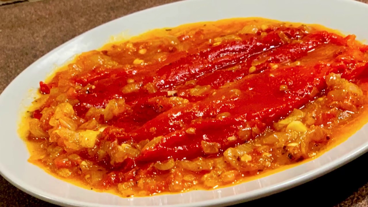 Печени чушки ( пипер) в доматен сос - бързо, лесно, вкусно