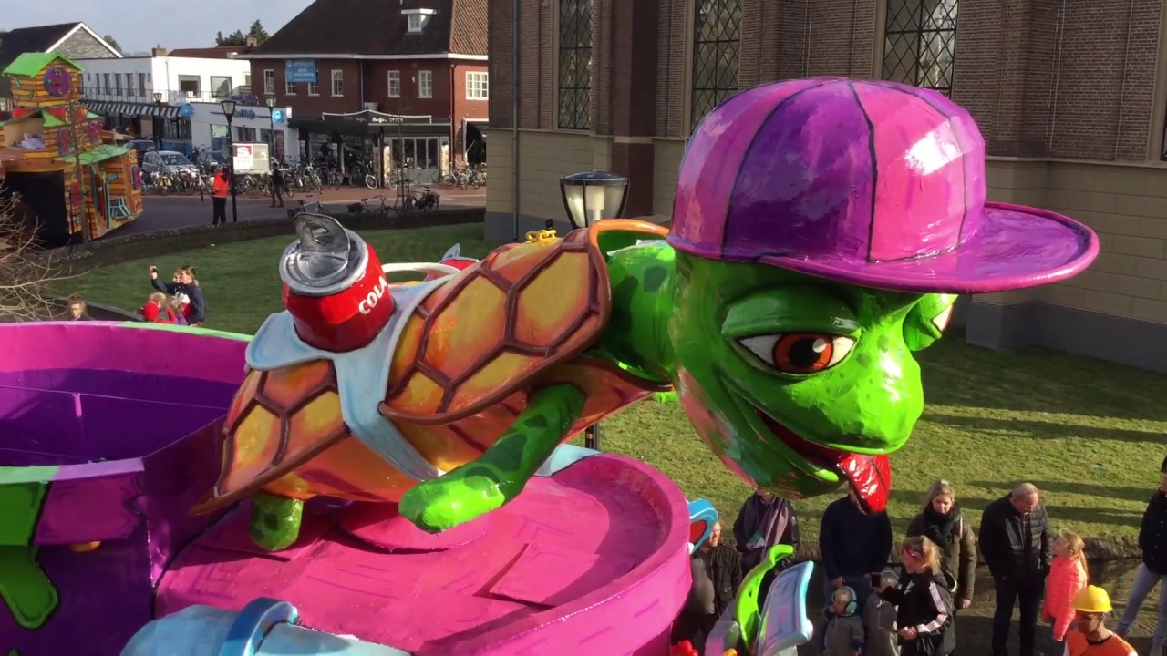 T Giet Vedan Heino maakt CarnAfval duurzaam. Carnavals optocht 2019 Heino