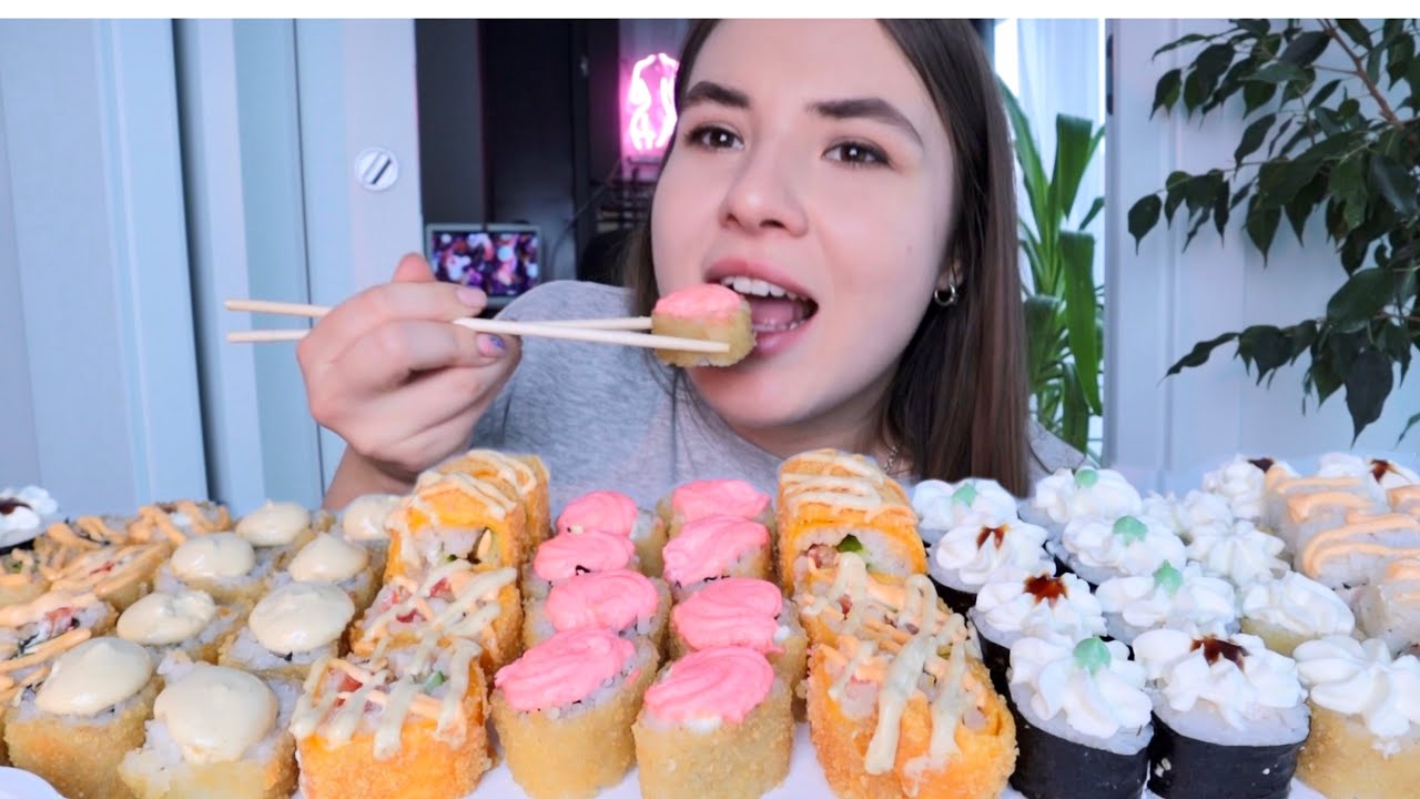 МУКБАНГ ёбидоёби меня наёби ЭТО ЗАКОННО?! Сет роллов вкусно или не очень🤑mukbang sushi rolls
