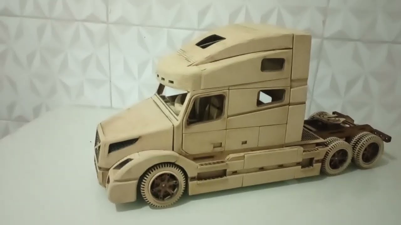 Aula de Montagem Volvo VNL completa escala 14 em madeira plano de corte a laser DXF CRD SVG PDF