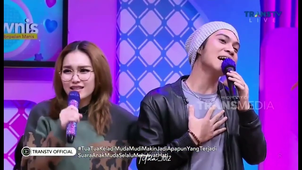 #randalida #ayutingting                 Randa Lida Duet Bareng Ayu Ting Ting Di Brownis TransTV
