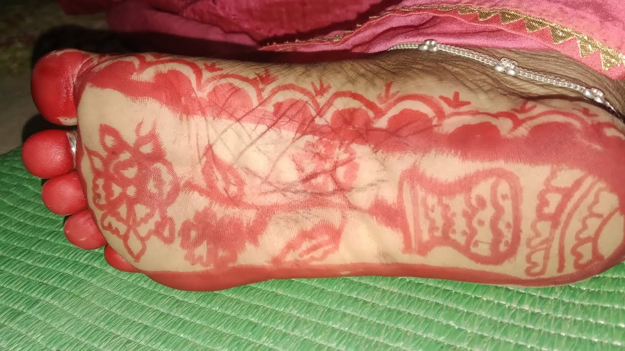 आलते मेंहदी डिजाइन पेड़ो वाली 