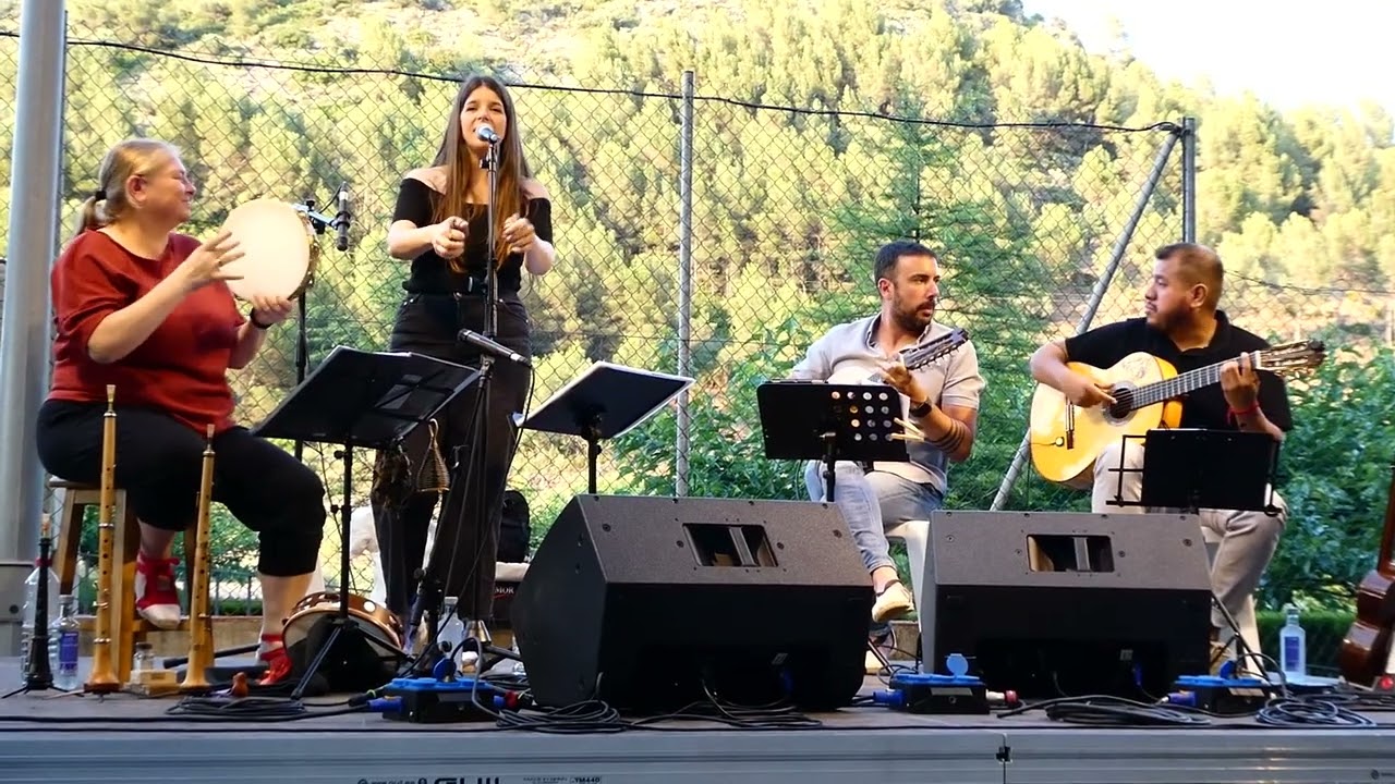 FANDANGO DE TRES. TITANA I L'EMPELT