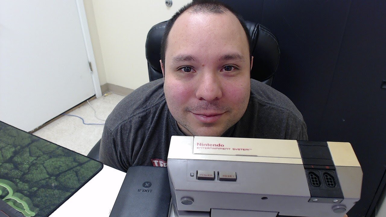 Como desarmar un Nintendo Nes