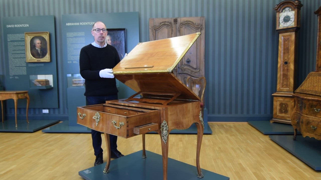Verwandlungstisch Abraham Roentgen, um 1765