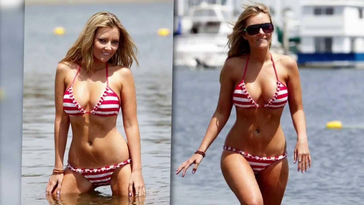 Make Sure You’re AIone Before Looking At Sandra Smith’s T0PLESS Pics!