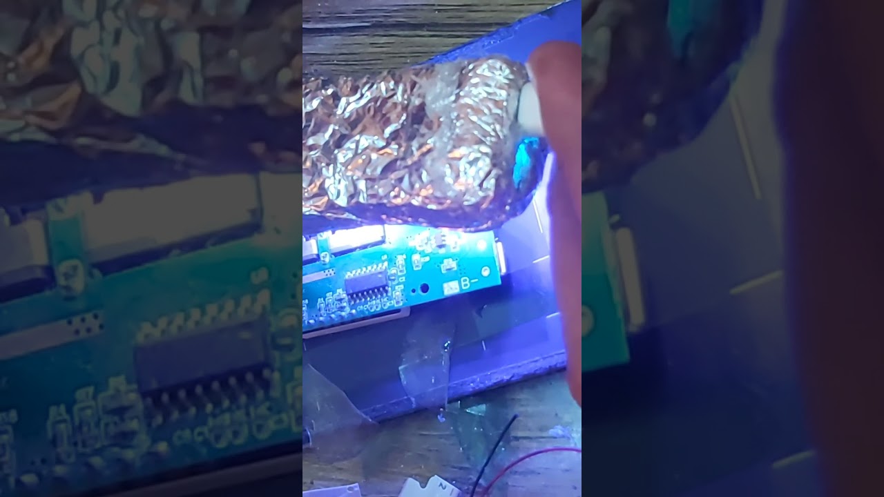 صنع كشاف الـUV  بطريقة بسيطه