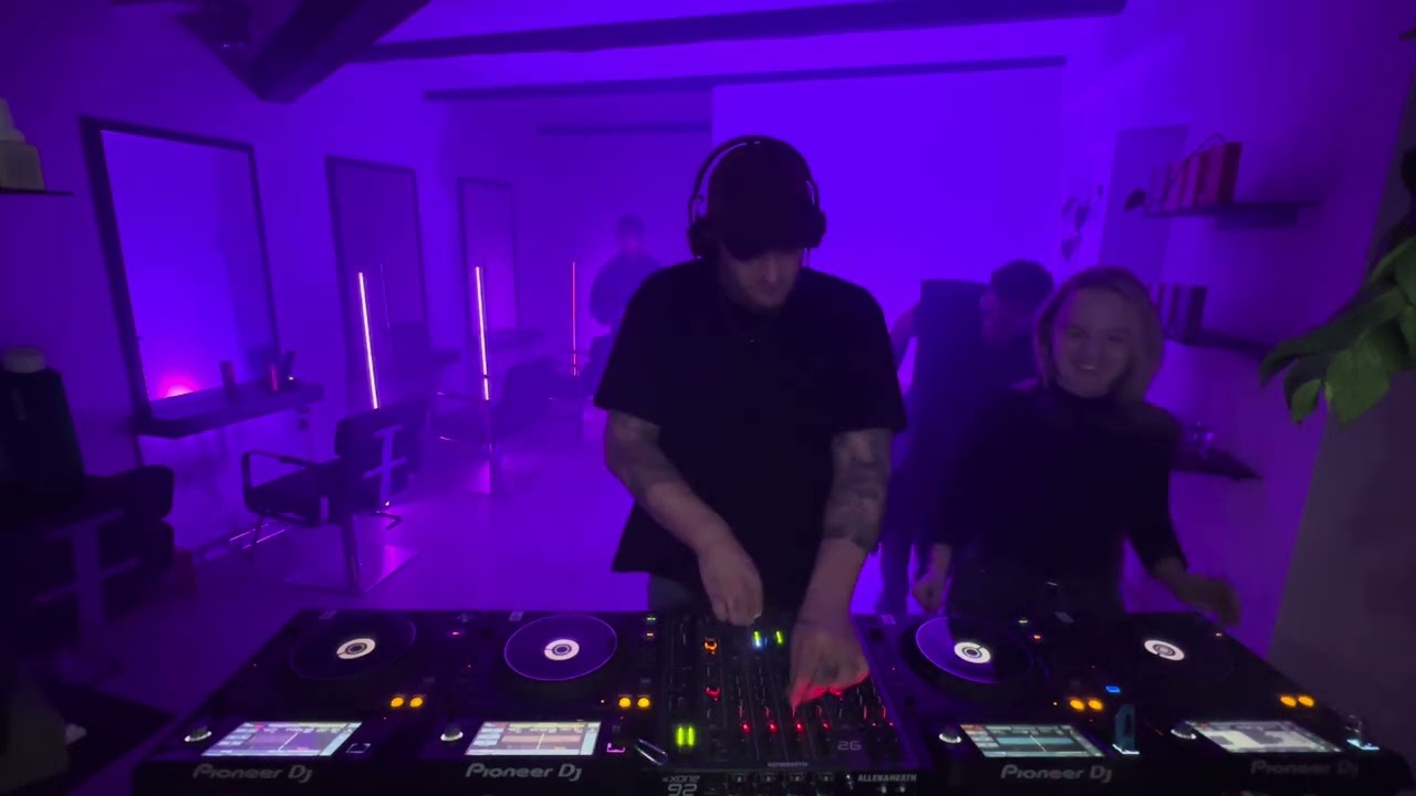 manu:ra b2b Violetta I Meat Market I November - 21/2025