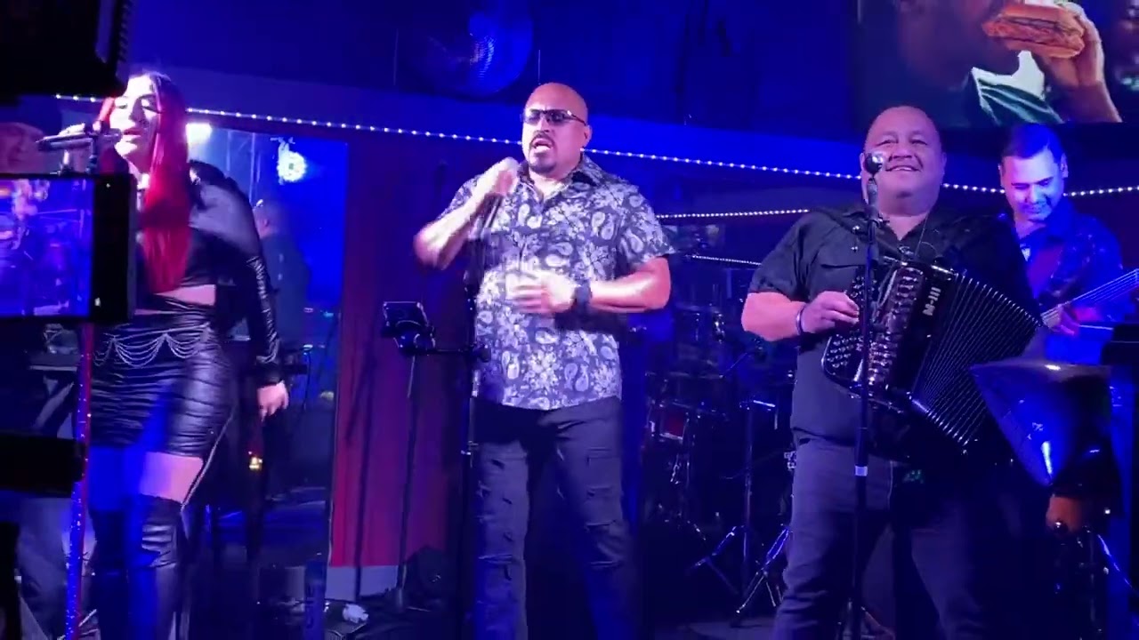 Mike Gonzalez IconicZZ at Mustang Sally’s San Antonio, Texas 10/17/23