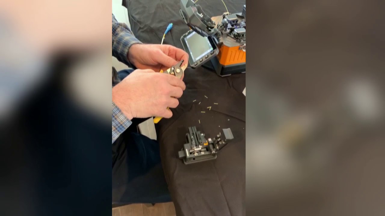 How to fusion splice fiber optic cable