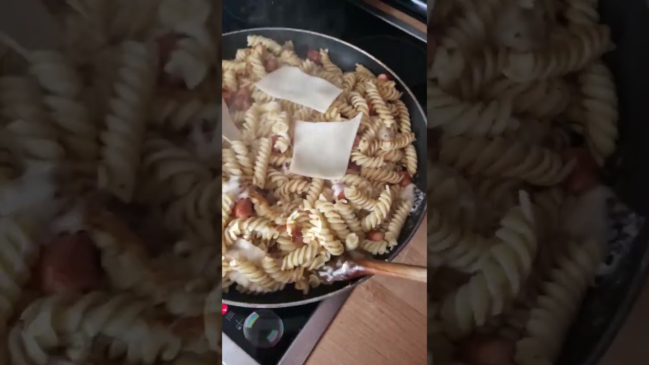 Bratnudeln🥰 #shortvideo #Nudeln #shorts #short #mittagsessen #lecker #leckerschmecker #voralshort