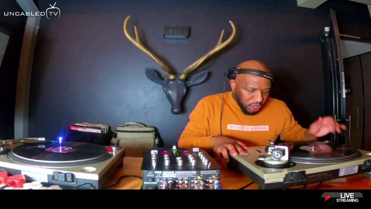 Floyd D - Sunset Fridays @ Rooftop BBQ Fergusons