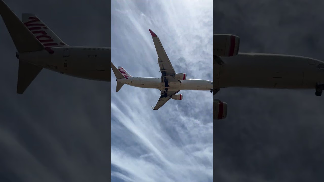 Virgin Australia 737-800 landing at Perth 