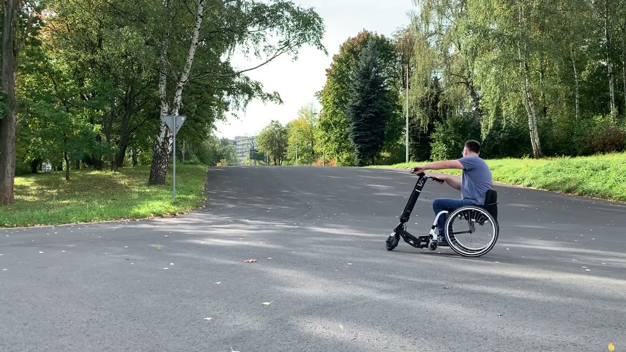 Test jazdy pod górkę. Przystawka do wózka inwalidzkiego Blumil GO.