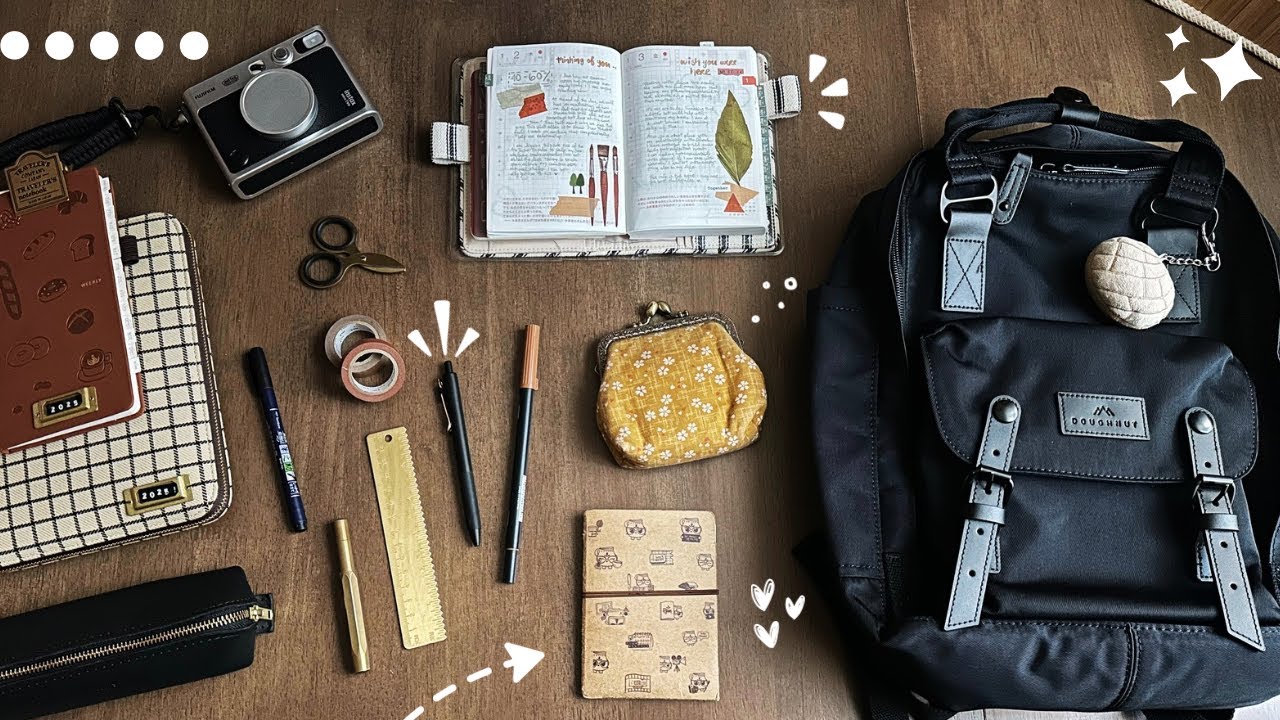 travel journaling essentials: what's in my journal bag? 💼