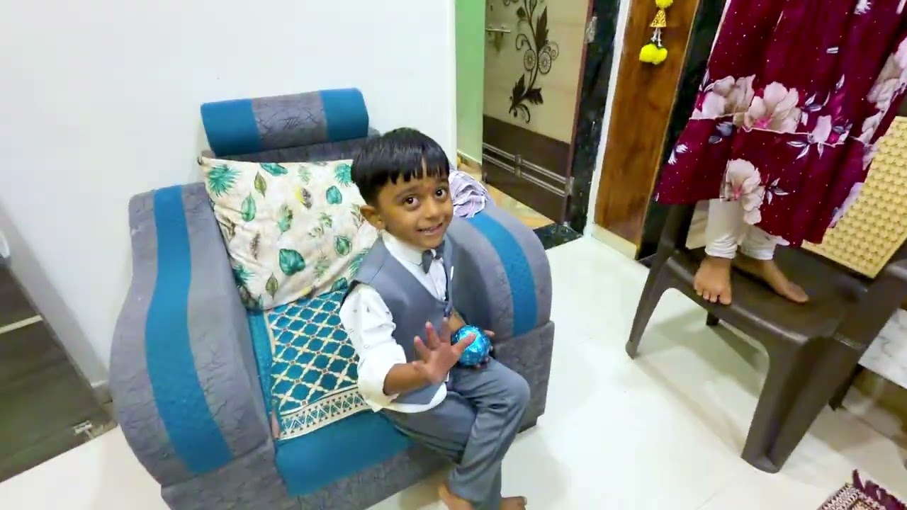 Apple fataka  se dhua nikla 😳