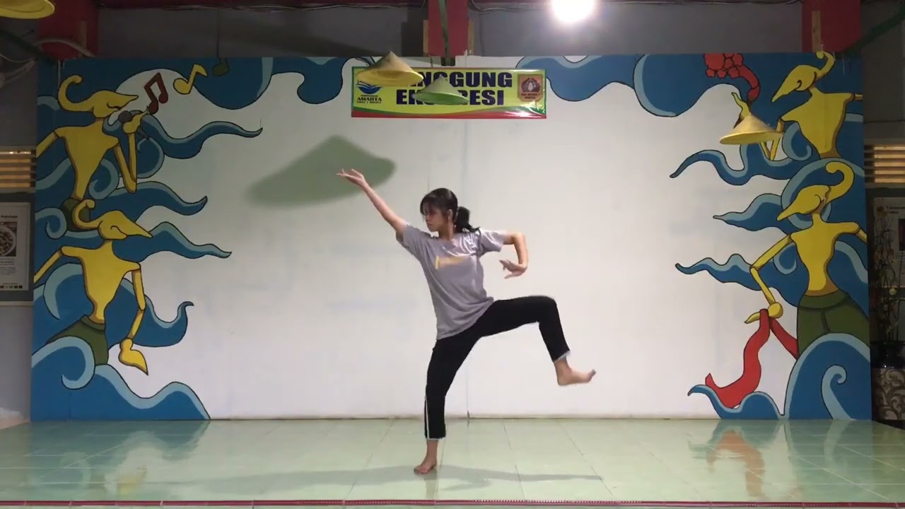 TARI ANGGANA GRAWIRA (latihan)