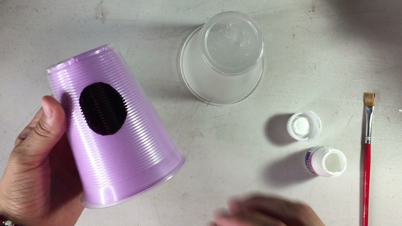 Fases de la luna en un vaso CAM 57