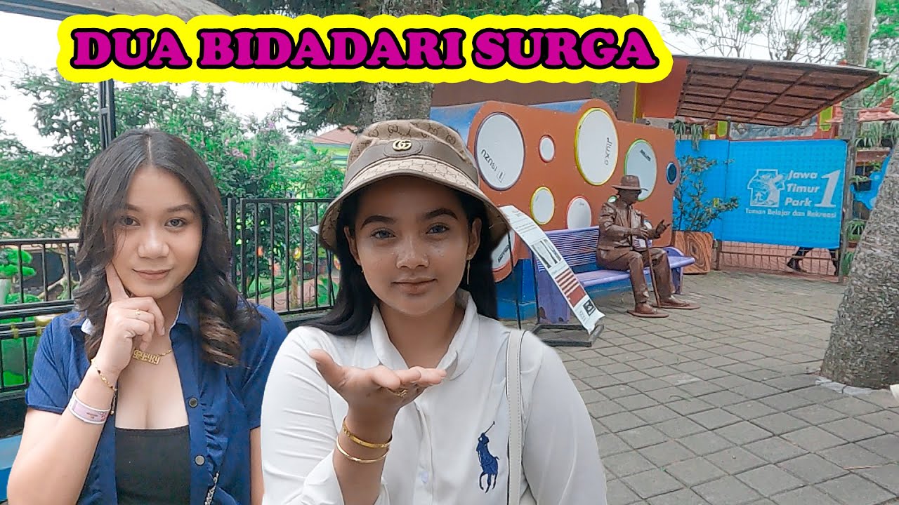 Dua Bidadari Surga Berpose di Depan Kamera, LIVING STATUE PRANK, HUMAN STATUE PRANK