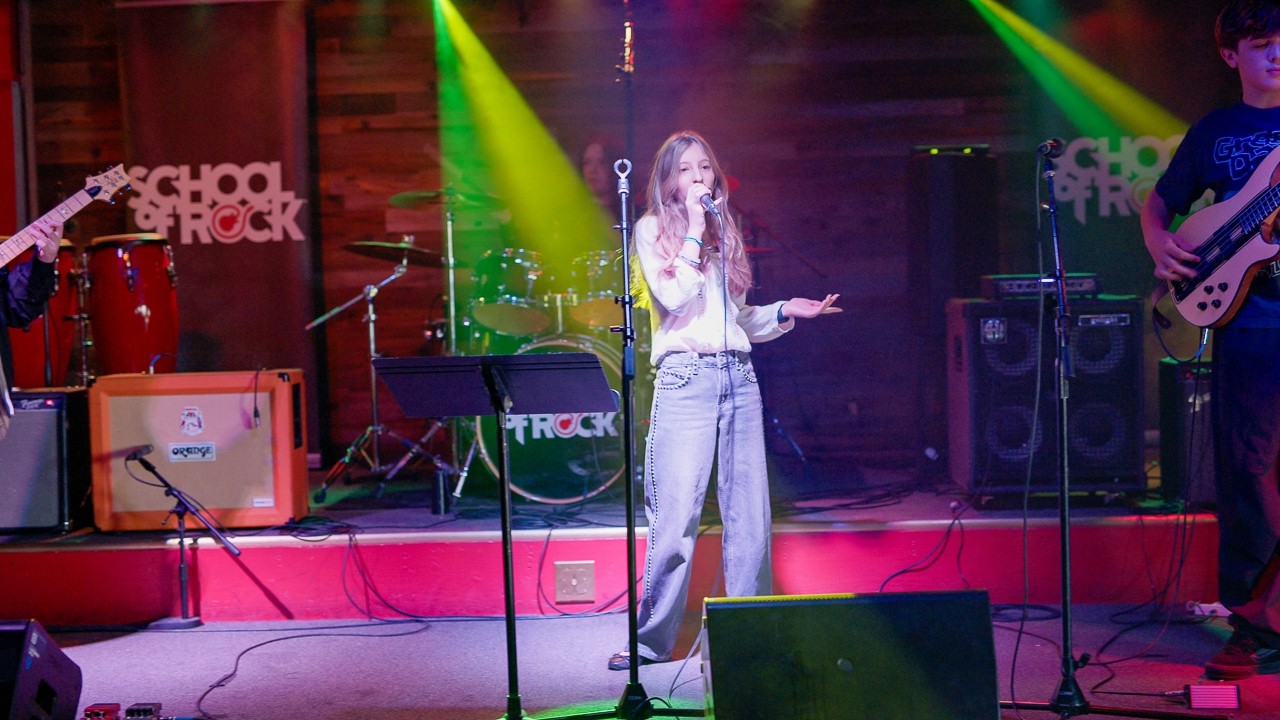 Manic Depression – Jimi Hendrix Cover | Giulia Live at Cactus Jack’s Tavern (School of Rock)