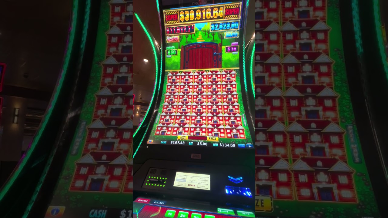 Huff and even more Puff. Full screen of mansions. 