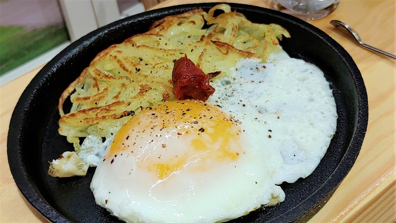 Hash Browns & Sunny-Side-UP Egg | Recipe with Subtitle | Tiny Cafe