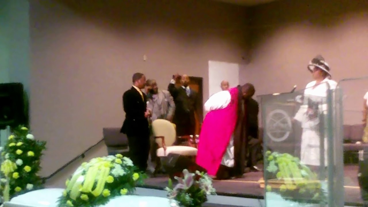 Biggest Funeral Praise Break Ever!! Amber Edwards Funeral St. Louis