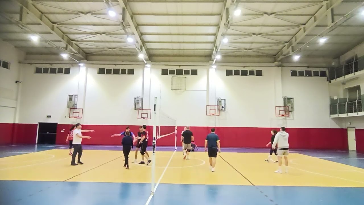 Voleybol oyna Lions Jr. & Tornado Voleybol Takımı Hazırlık Maçı 3.kısım 14 OCAK 26
