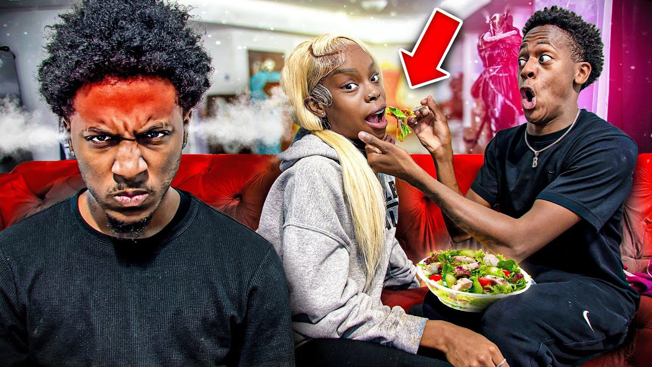 Кормим Кая перед Релл *МЫ ДРАЛИСЬ*