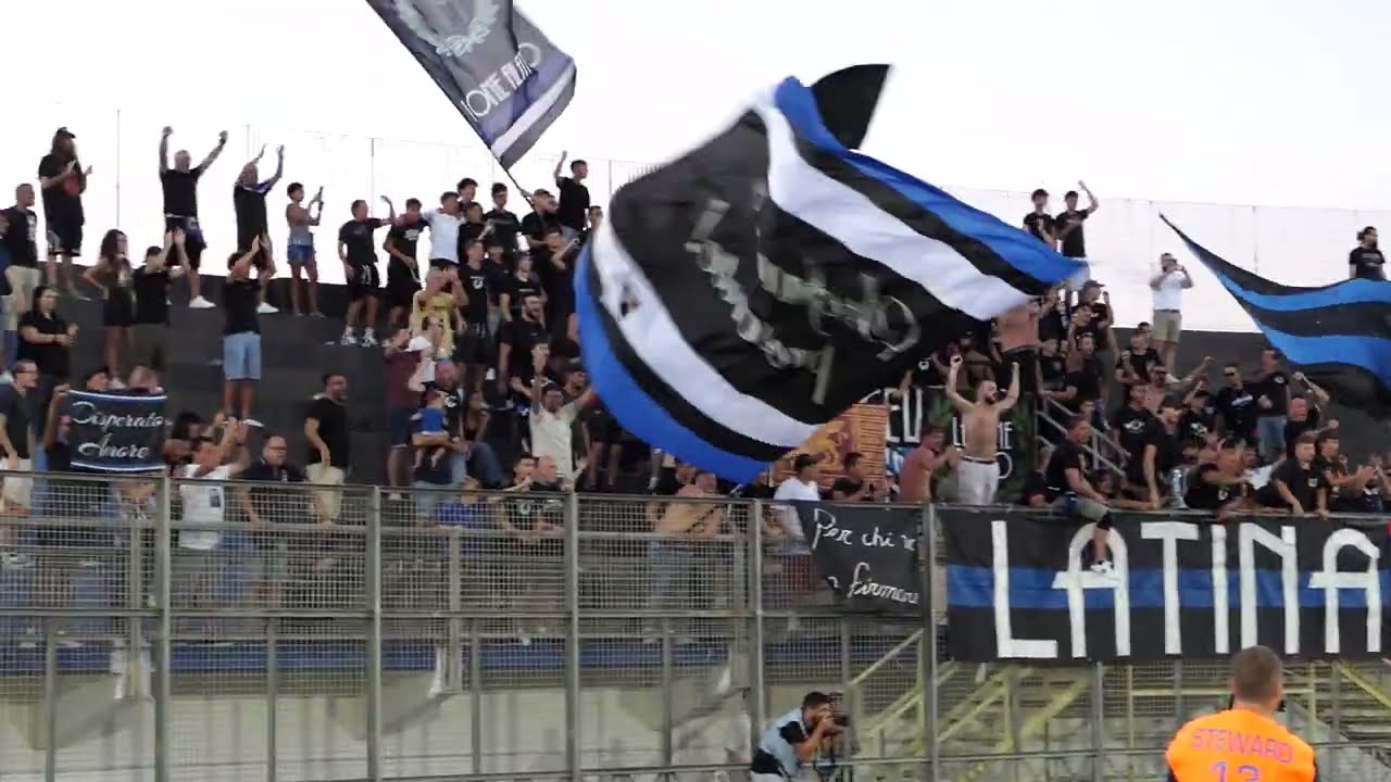 LA CURVA LATINA🎥APPLAUSI.SQUADRA DEL LATINA CALCIO