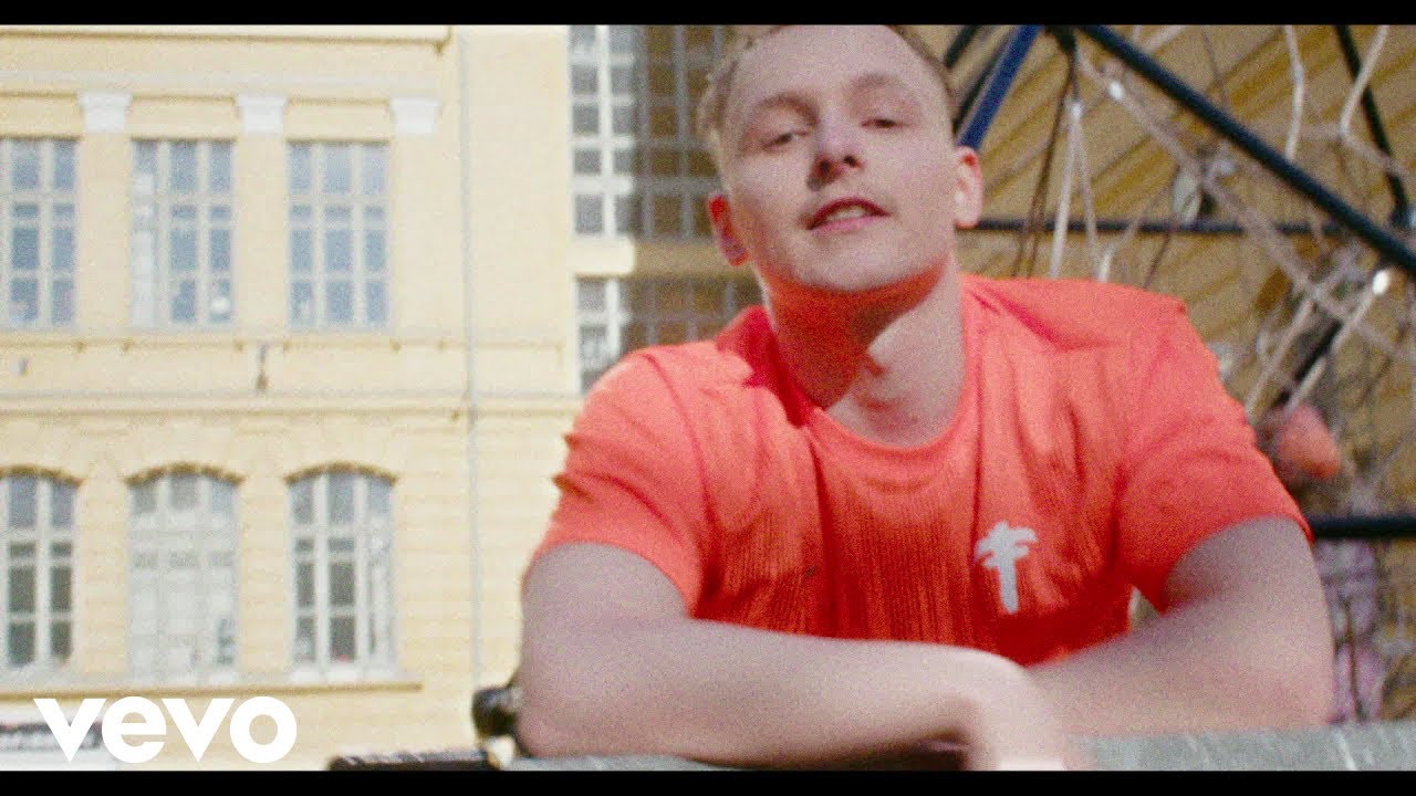 Hussa - Silkkii ft. Mikael Gabriel