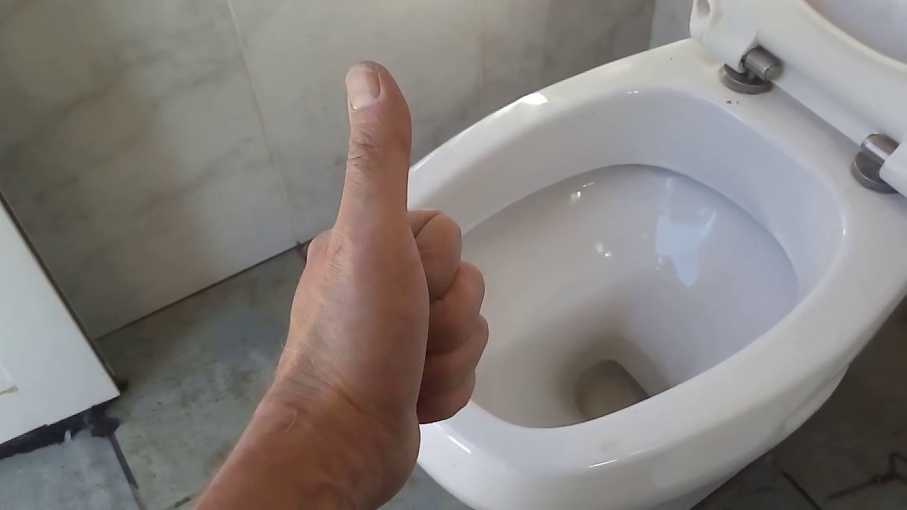 INODORO pierde por la base HUMEDAD filtraciones