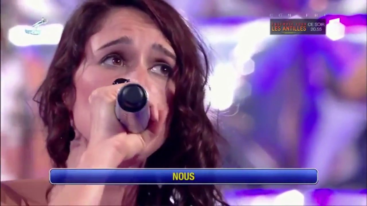 Elodie chante 