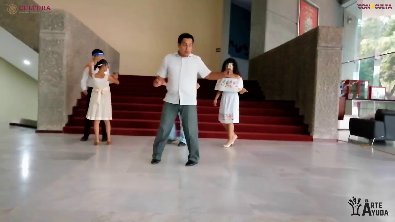 Y vos...¿Bailas Danzón? Aprende a bailar en compañía de Roque Macías.